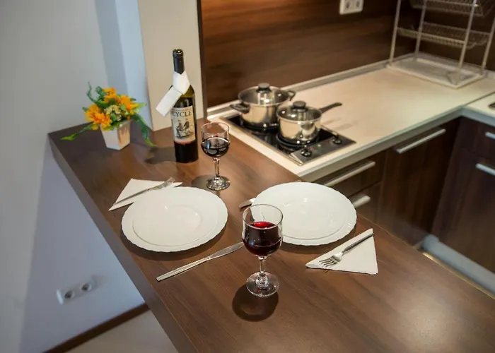 Marina - With Balkony & Desk By Flat Mаnаger بالشيك